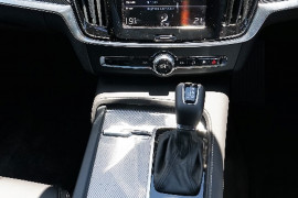 2016 MY17 Volvo S90 D5 Inscription Sedan