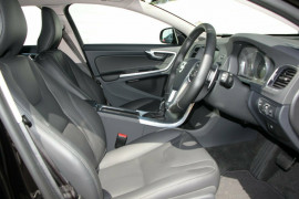 2016 Volvo V60 Cross Country D4 Luxury Wagon