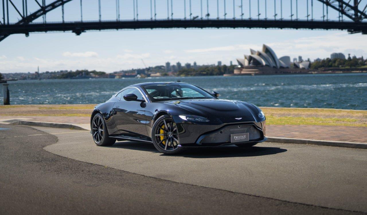 2018 Aston Martin Vantage Coupe Image 1