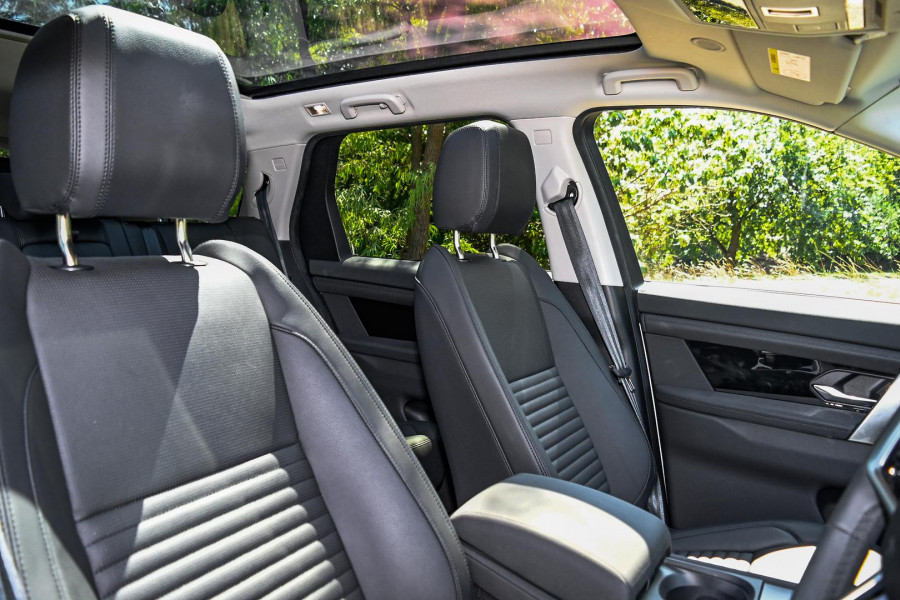 2025 MY25.5 Land Rover Discovery Sport L550 P200 S SUV