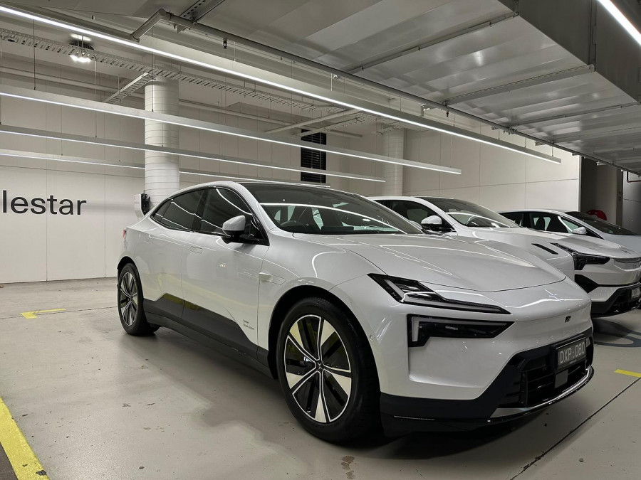 2025 Polestar 4  Long range Single motor Coupe Image 1