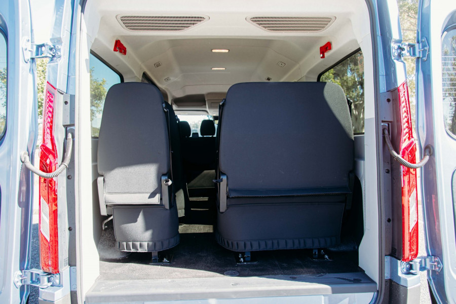 2024 LDV Deliver 9  11-Seat Bus Image 18