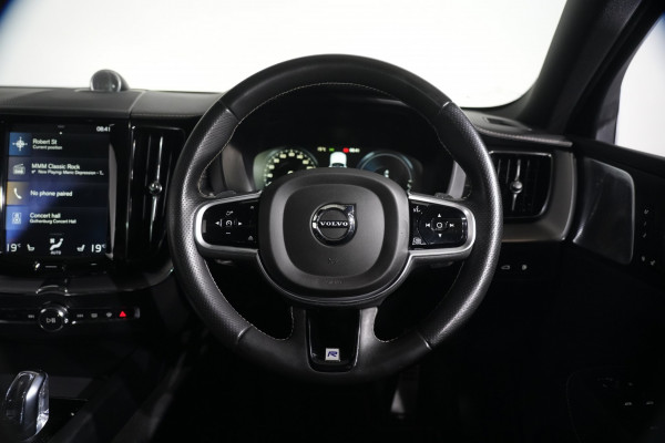 2018 Volvo XC60 UZ T8 R-Design SUV image 13