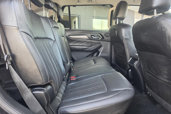 2021 Isuzu MU-X RJ LS-T SUV Image 17