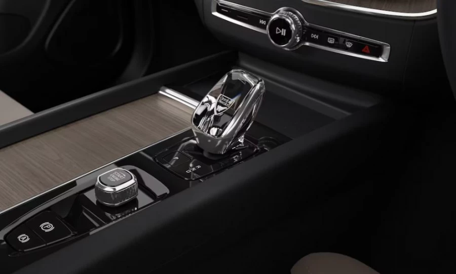 2025 MY26 Volvo XC60 UZ Plus T8 Plug-in Hybrid Dark SUV Image 7