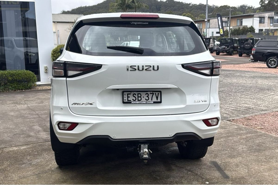 2022 Isuzu MU-X RJ LS-M SUV Image 7