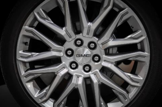 Wheel Centre Cap (Chrome) Centre Cap in Brushed Aluminum with Black GMC Logo