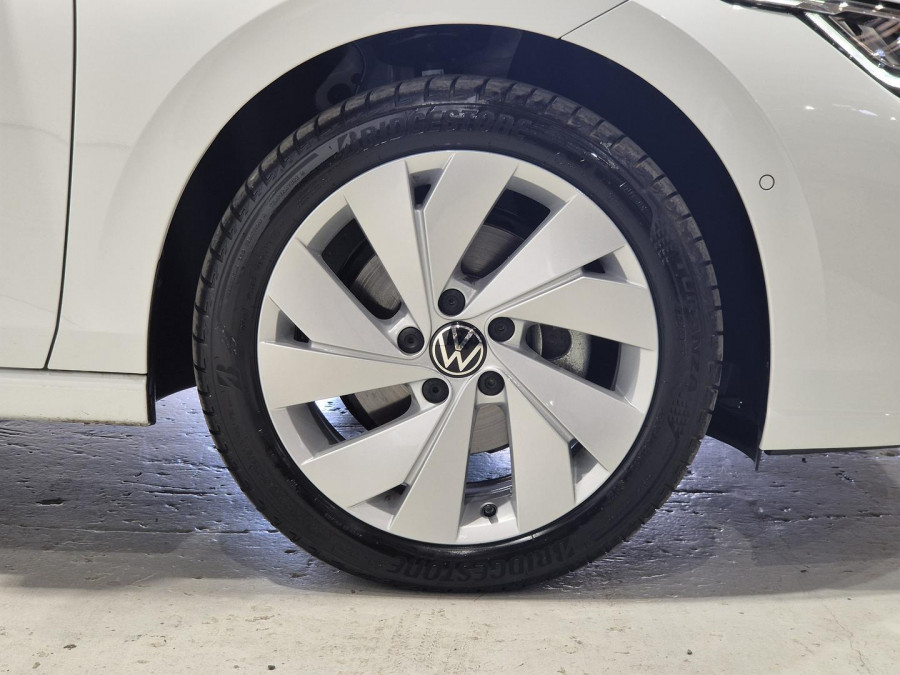 2025 Volkswagen Golf 8.5 110TSI Life Hatch Image 6