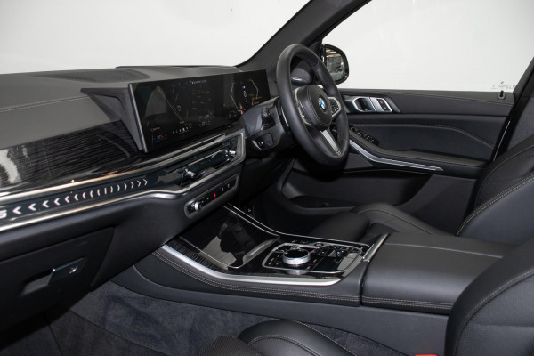 2025 [THIS VEHICLE IS SOLD] image 8
