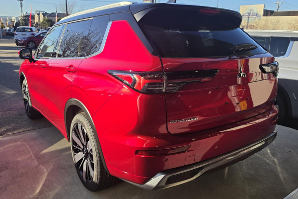 2026 Mitsubishi Outlander ZM Exceed Tourer SUV Image 7