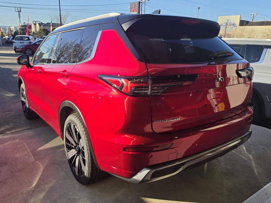 2026 Mitsubishi Outlander ZM Exceed Tourer SUV Image 7