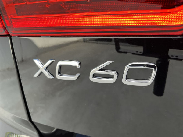 2022 Volvo XC60  B5 Inscription Suv