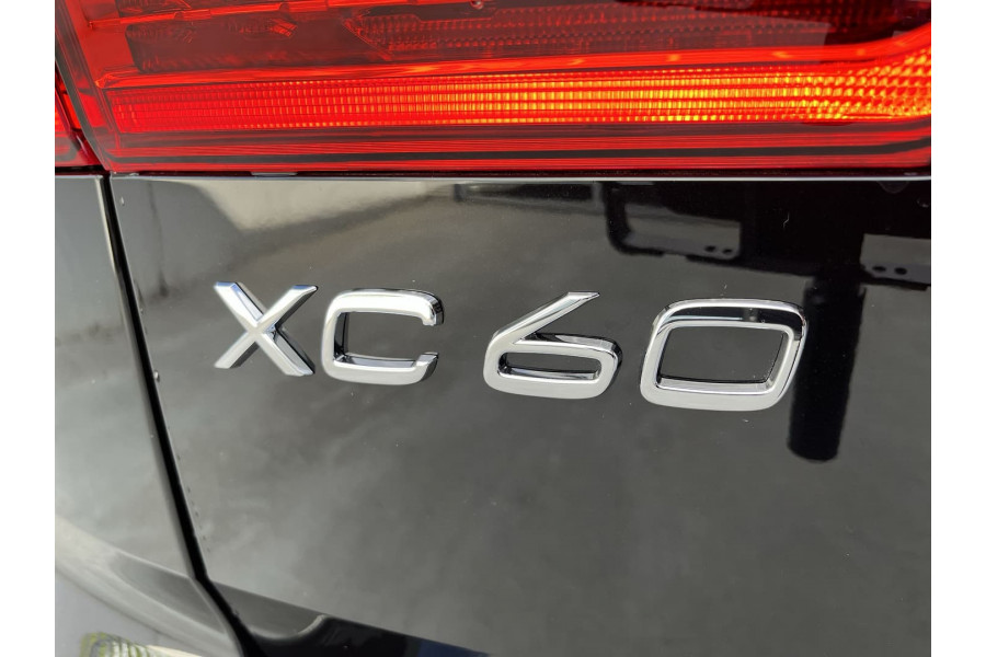 2022 Volvo XC60  B5 Inscription Suv Image 23