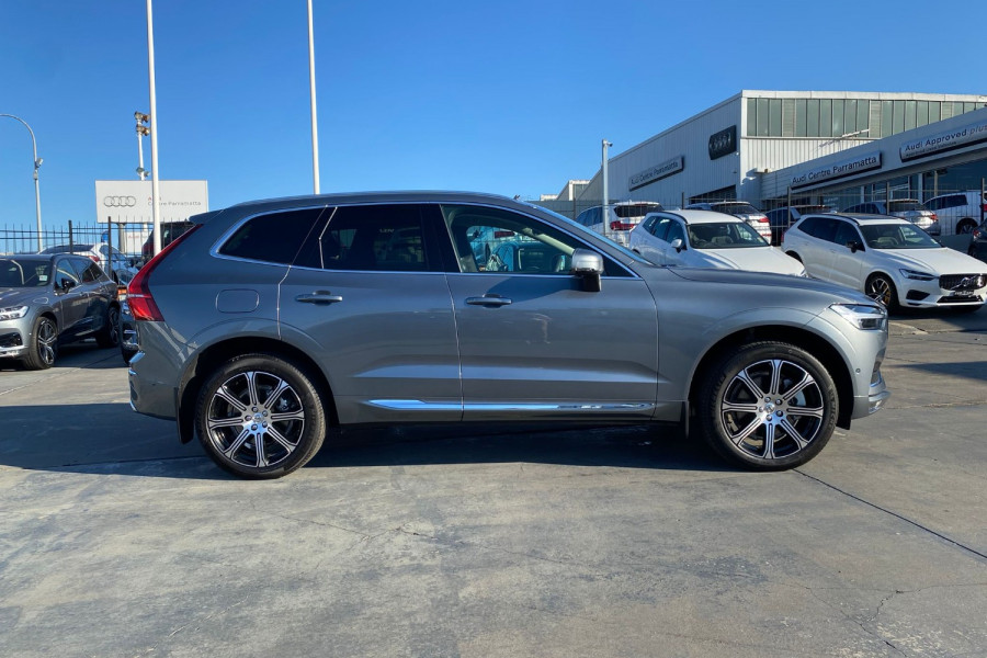 2021 Volvo XC60 T5 In Wagon Image 2