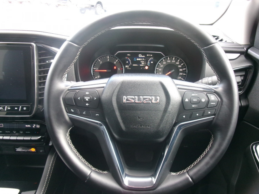 2023 MY24 Isuzu MU-X RJ LS-T SUV Image 16