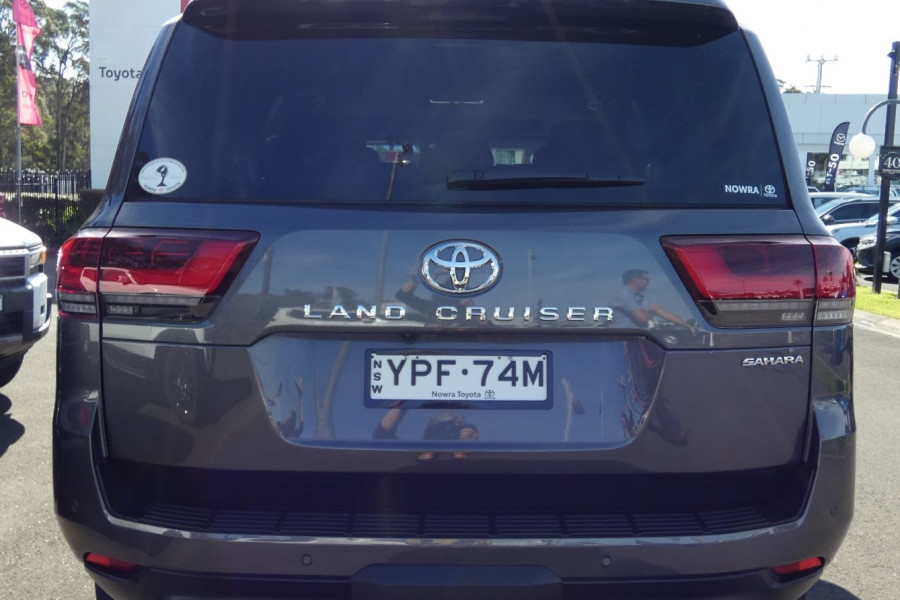 2021 Toyota LandCruiser FJA300R LC300 SAHARA 4X4 SUV Image 9