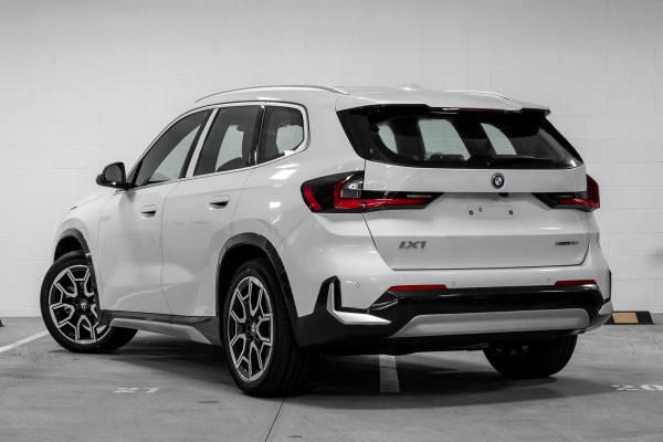 2024 BMW iX1 U11 eDrive20 xLine SUV image 4