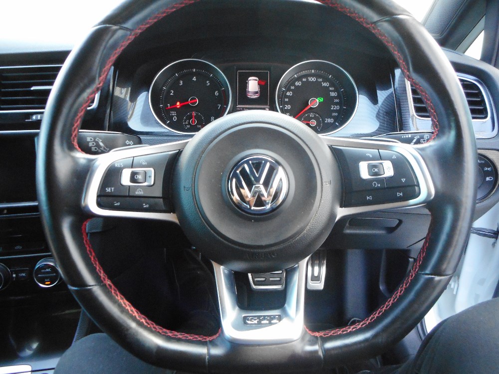 2015 Volkswagen Golf 7 GTI Hatch Image 17
