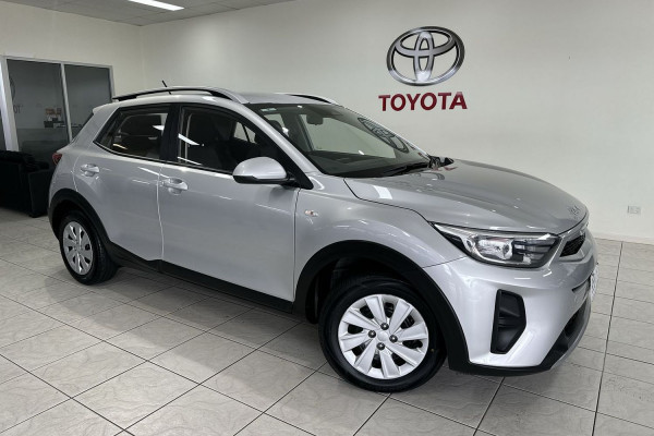 2022 Kia Stonic H8W5K461FBB972 s SUV