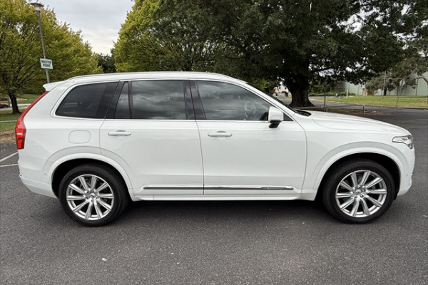 2017 Volvo XC90 L Series D5 Inscription SUV Image 2