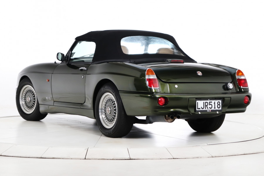 1996 MG RV8 Rover Coupe Image 2