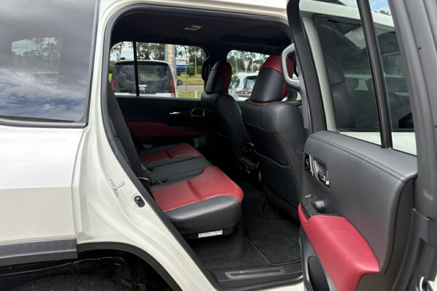 2022 Toyota LandCruiser FJA300R GR Sport Wagon Image 17