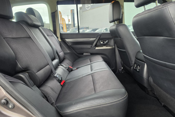2015 MY16 Mitsubishi Pajero NX GLS SUV Image 14