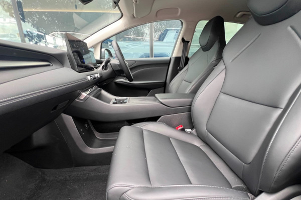 2026 MG MG4 EV Urban AH4E Essence 43 Hatch Image 11