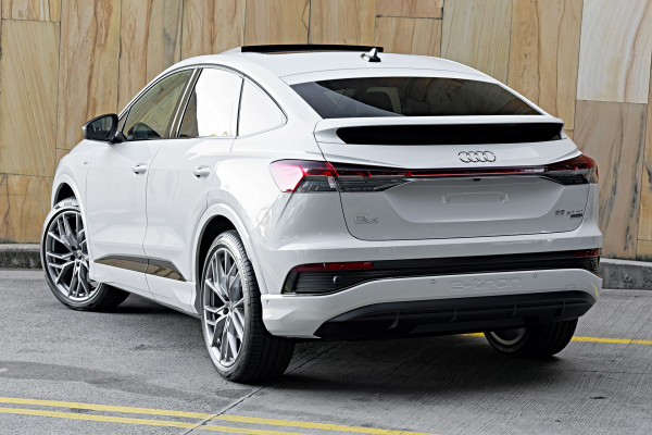 2025 Audi Q4 e-tron F4 55 SUV
