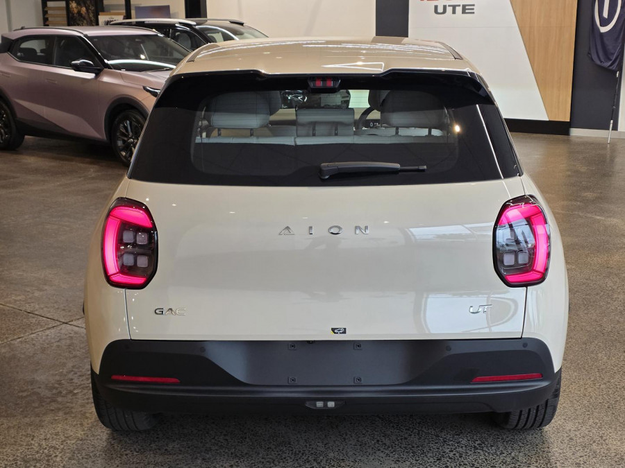 2026 AION AION UT No Series Premium Hatch Image 6
