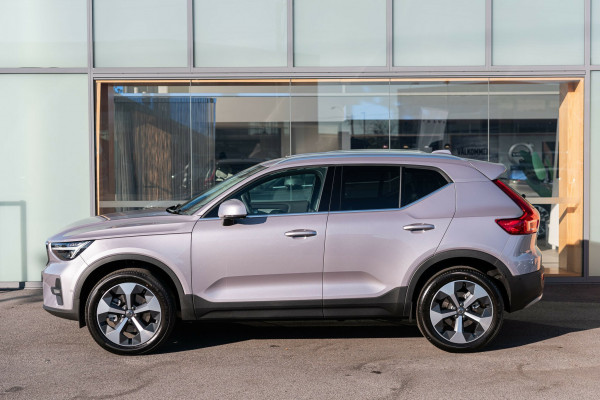2026 Volvo XC40 XZ Ultra B4 Bright SUV Image 7