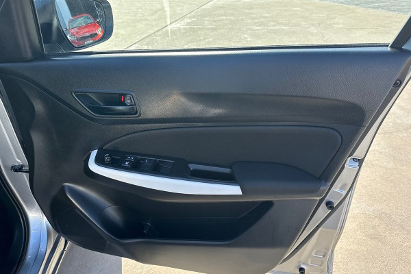 2023 Suzuki Swift AZ Series II GL Hatch Image 5