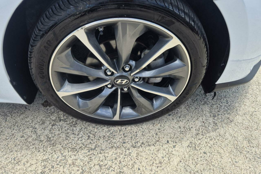 2019 MY20 Hyundai Veloster JS  Hatch Image 10