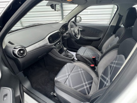 2021 MG MG3  Core Hatch image 6