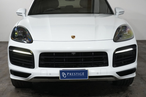 2018 Porsche Cayenne SUV Image 3