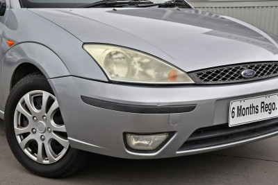 2003 Ford Focus LR MY03 CL Hatchback Image 2