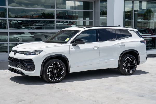 2025 Volkswagen Tayron R4 195TSI R-Line SUV Image 3