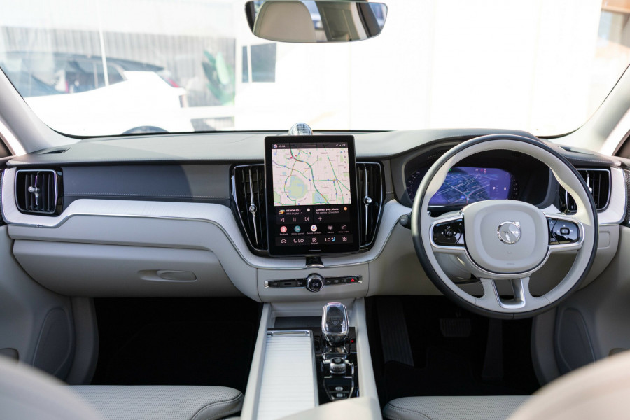 2026 Volvo XC60 UZ Ultra B5 Dark SUV Image 6