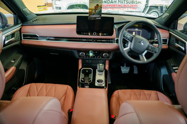 2025 Mitsubishi Outlander ZM Exceed Tourer SUV Image 7