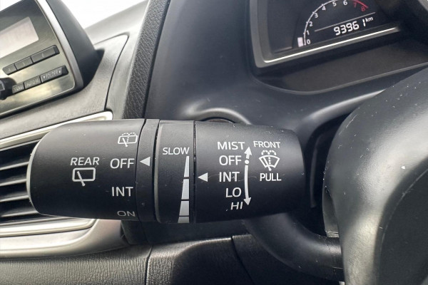 2016 Mazda 3 BM5478 Neo Hatch Image 18