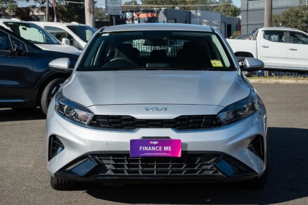2024 Kia Cerato BD S Hatch Image 4