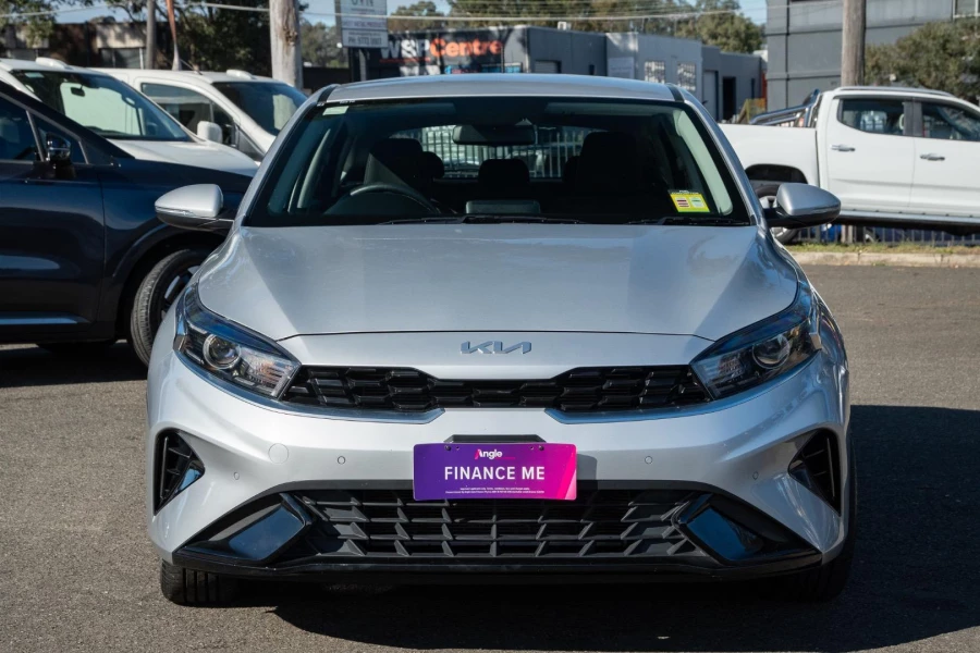 2024 Kia Cerato BD S Hatch Image 4