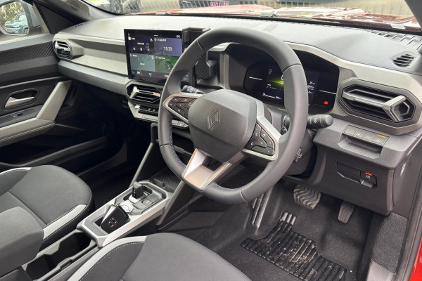 2025 Renault Duster X1311 Techno  SUV Image 17