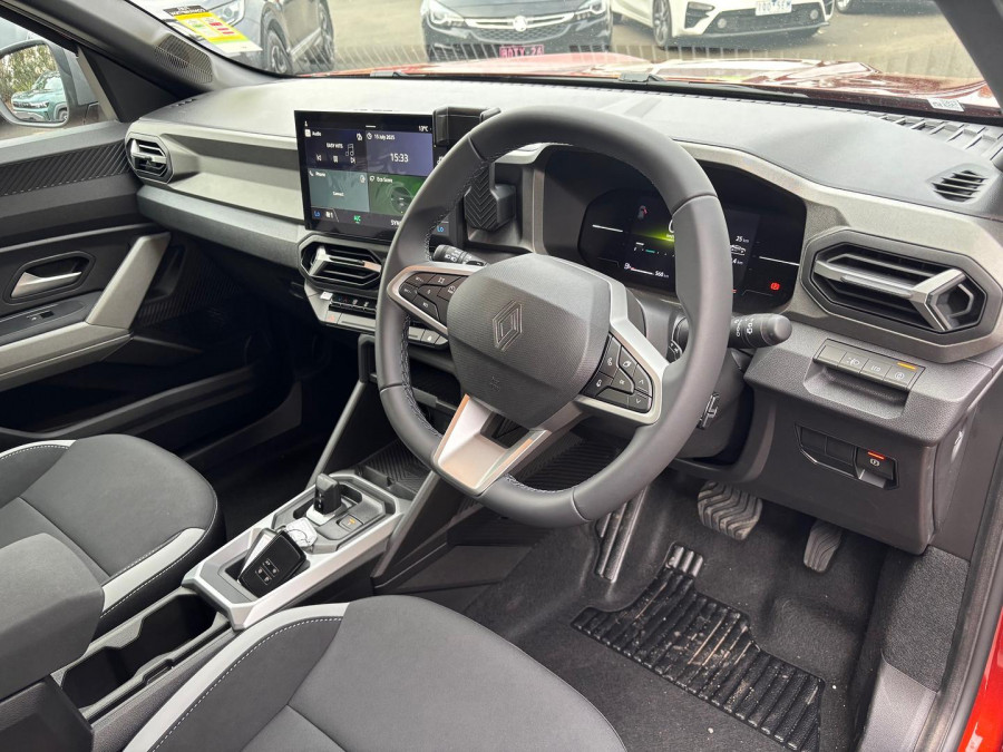 2025 Renault Duster X1311 Techno  SUV Image 17