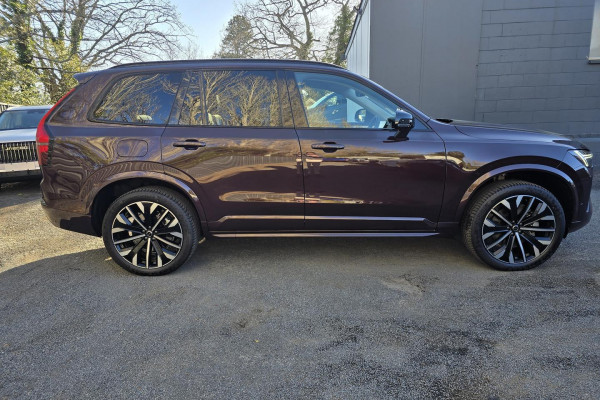 2026 Volvo XC90 L Series Ultra B5 Dark SUV Image 12