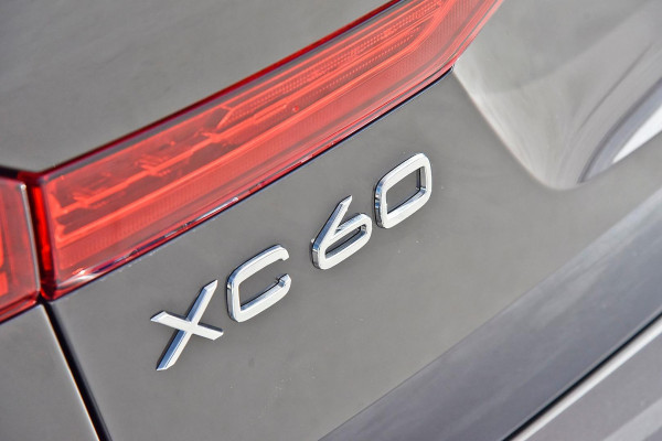 2021 MY22 Volvo XC60  B5 Inscription Suv Image 5