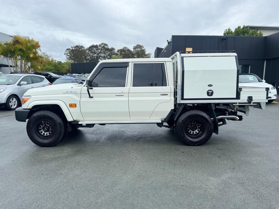 2023 Toyota LandCruiser VDJ79R WorkMate Double-Cab Cab-Chassis Image 11