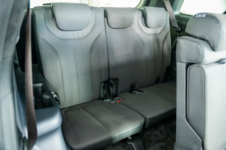 2024 MY25 Hyundai Palisade LX2.V5 Calligraphy Black Ink SUV Image 12