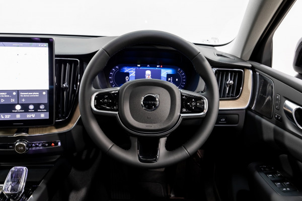 2026 Volvo XC60 UZ B5 Ultra Dark 2L Petrol Hybrid AWD SUV Image 17