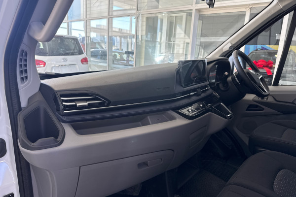 2026 MY24 LDV Deliver 9  Mid Roof LWB Van Image 6